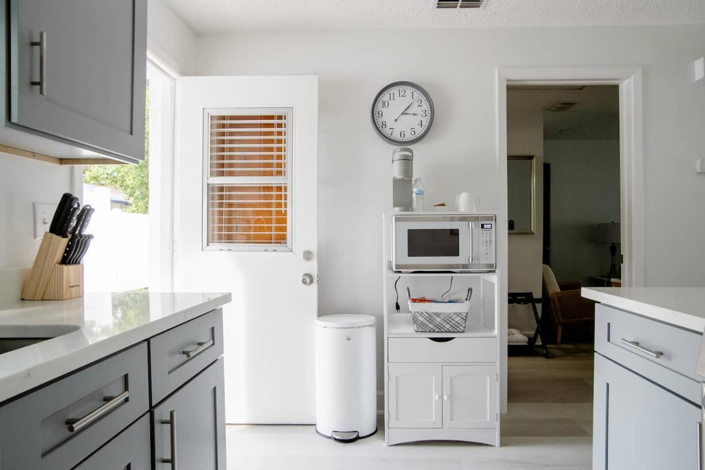 Walk Everywhere! 1-Bedroom Gem In Downtown Hub New Port Richey Exterior foto