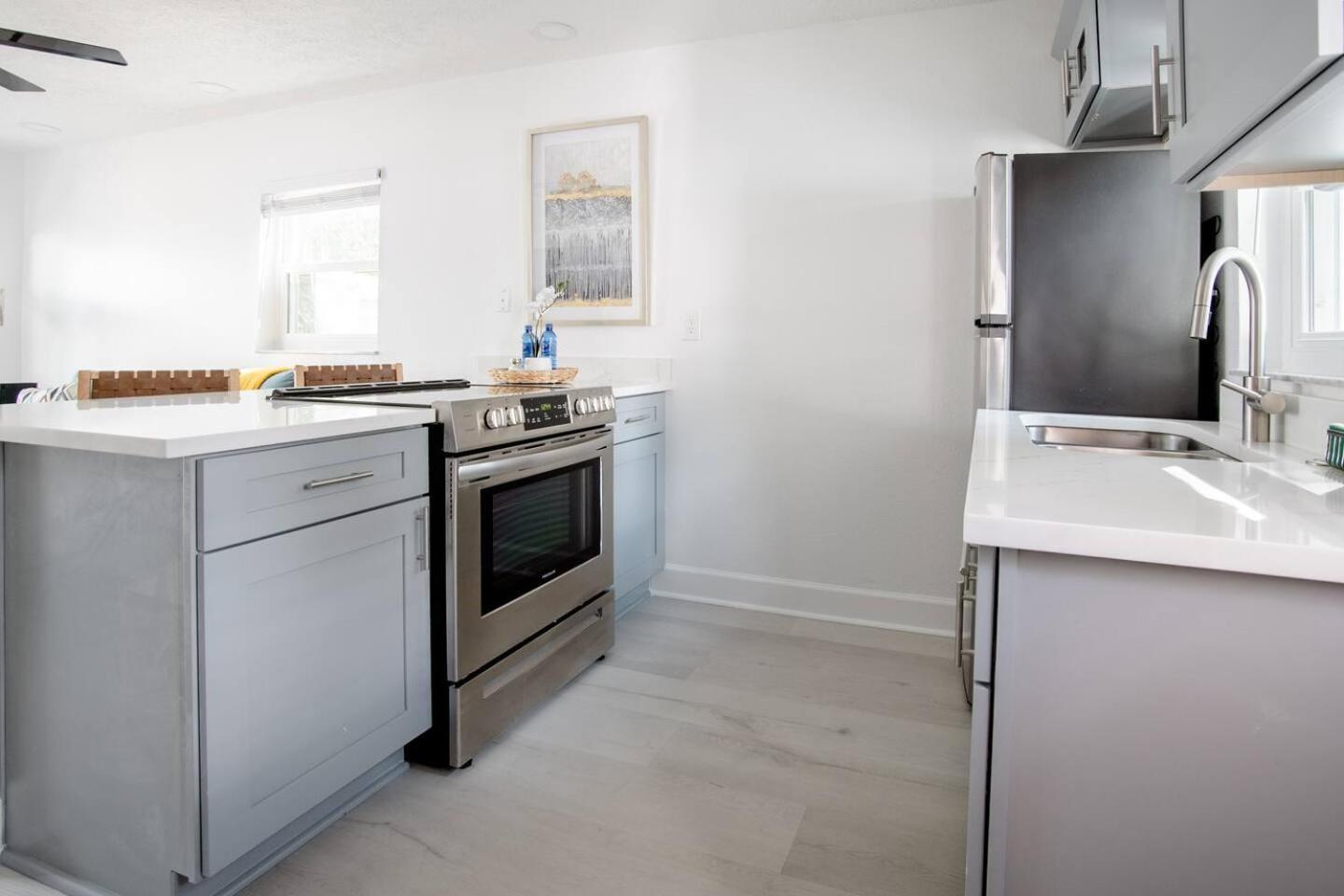 Walk Everywhere! 1-Bedroom Gem In Downtown Hub New Port Richey Exterior foto