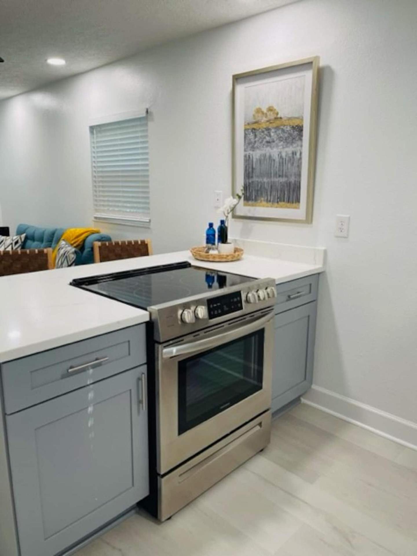 Walk Everywhere! 1-Bedroom Gem In Downtown Hub New Port Richey Exterior foto